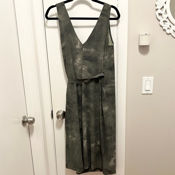 Lululemon LAB Wrap it Up Belted Midi Dress 4 sage green sweat wicking stretch - Picture 4 of 10